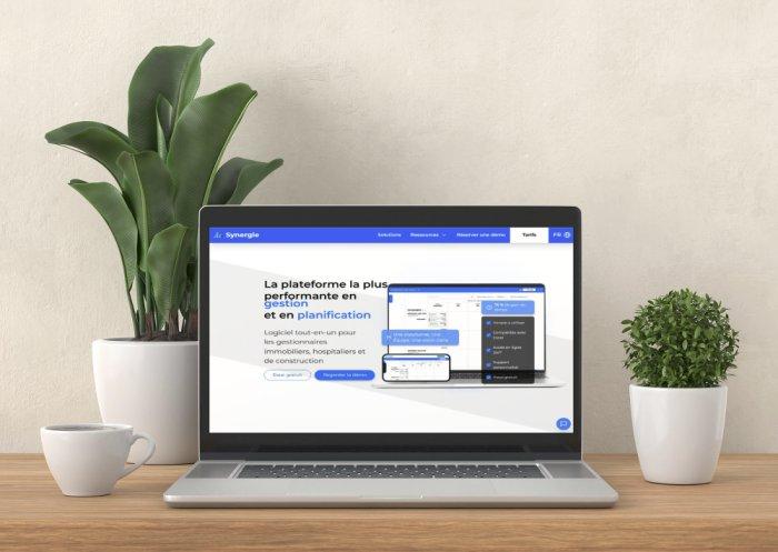 Ordinateur portable affichant des services pour agences